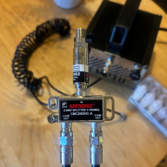 Temptu S-One Advanced Airbrush Compressor + 12 Foundation Shades - Picture 3 of 6